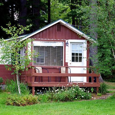 Edgewater Inn & Cottages Eagle River Bilik gambar