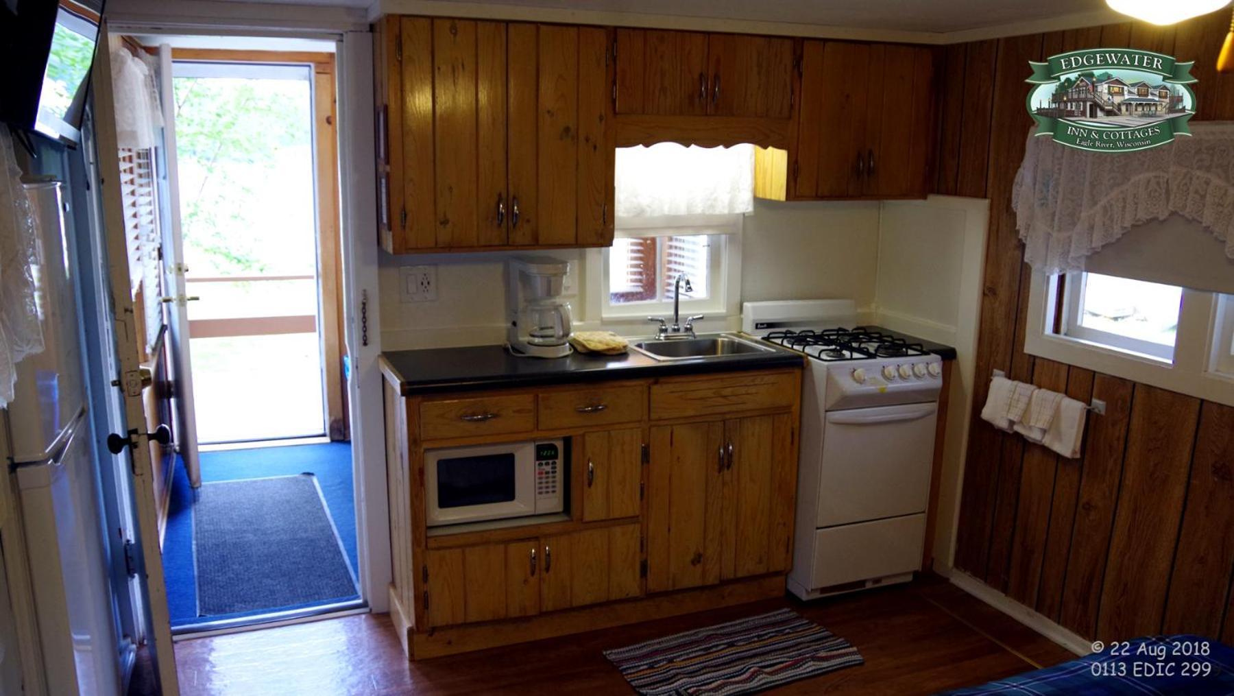 Edgewater Inn & Cottages Eagle River Bilik gambar