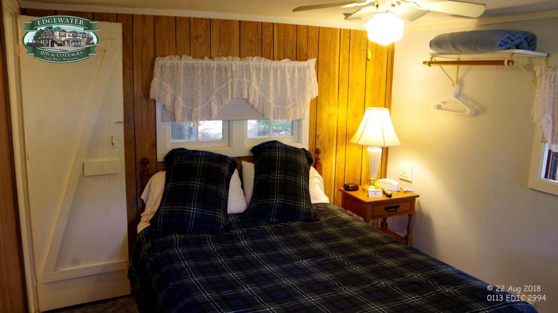 Edgewater Inn & Cottages Eagle River Bilik gambar