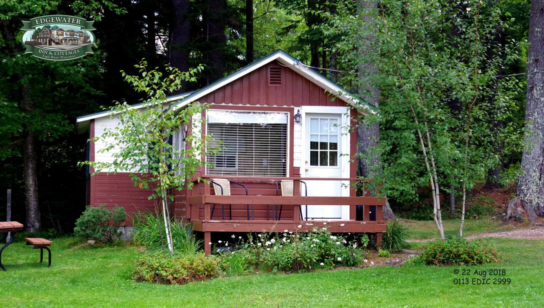 Edgewater Inn & Cottages Eagle River Bilik gambar