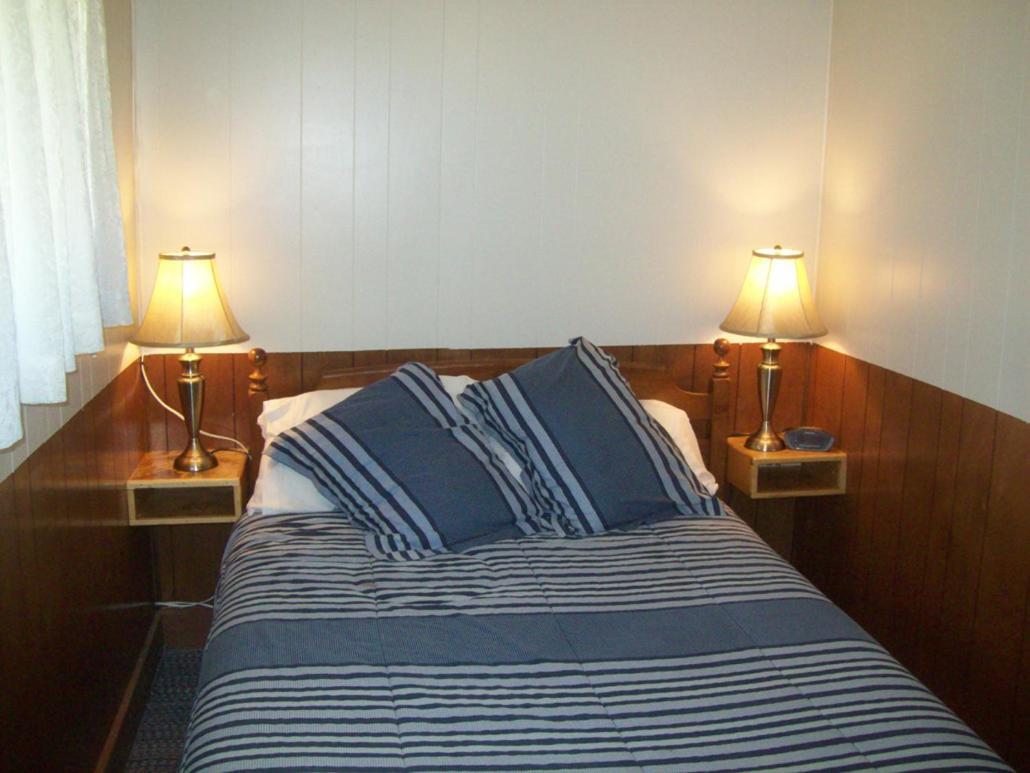Edgewater Inn & Cottages Eagle River Bilik gambar