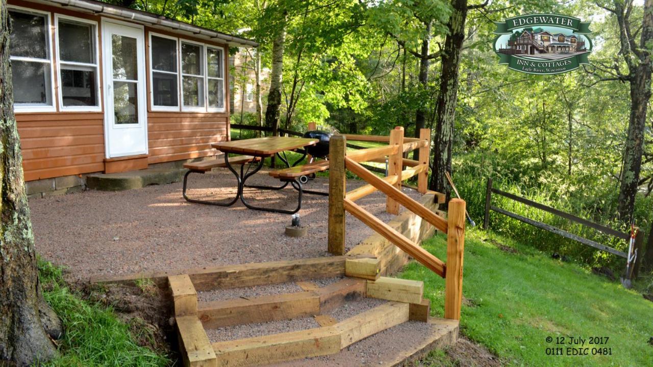 Edgewater Inn & Cottages Eagle River Bilik gambar